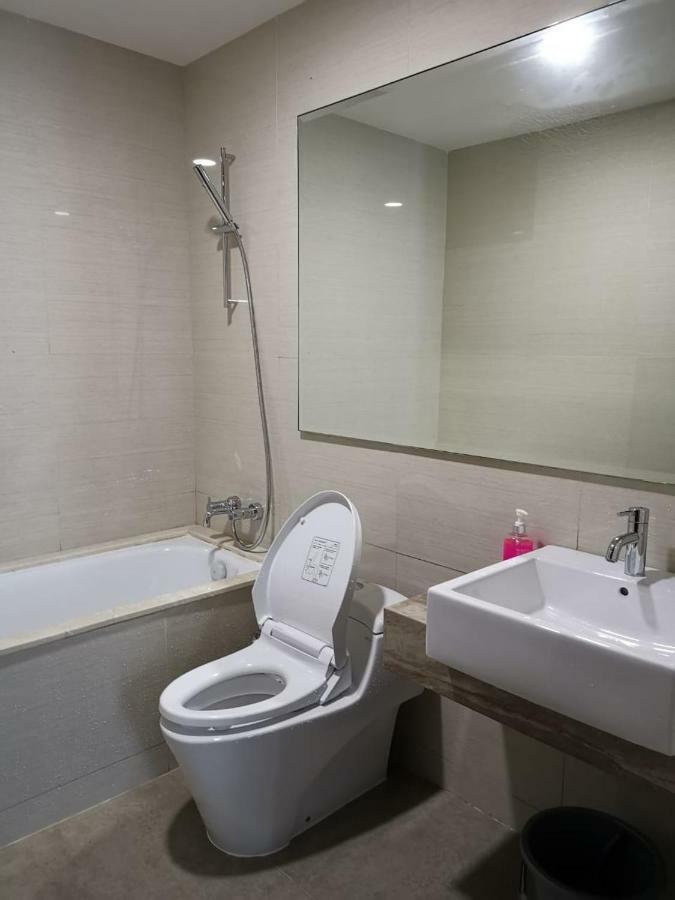 Casa Grande Residence Tower Angelo Jakarta Exterior foto